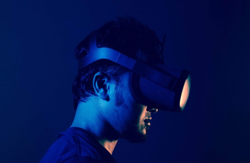 El universo de la realidad virtual: aplicaciones en entretenimiento, educación…