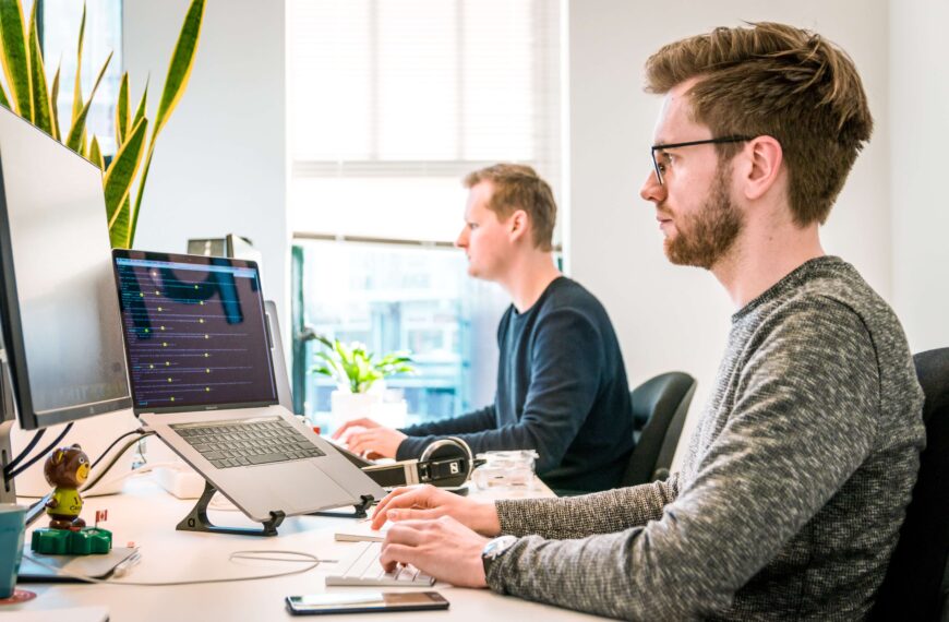 Conseguir Trabajo en la Era Digital: Estrategias Efectivas