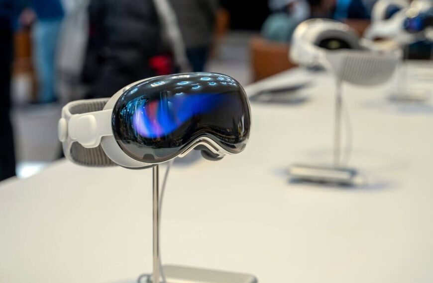 Apple Vision Pro: La Promesa Futurista Enfrenta la Realidad de los Usuarios
